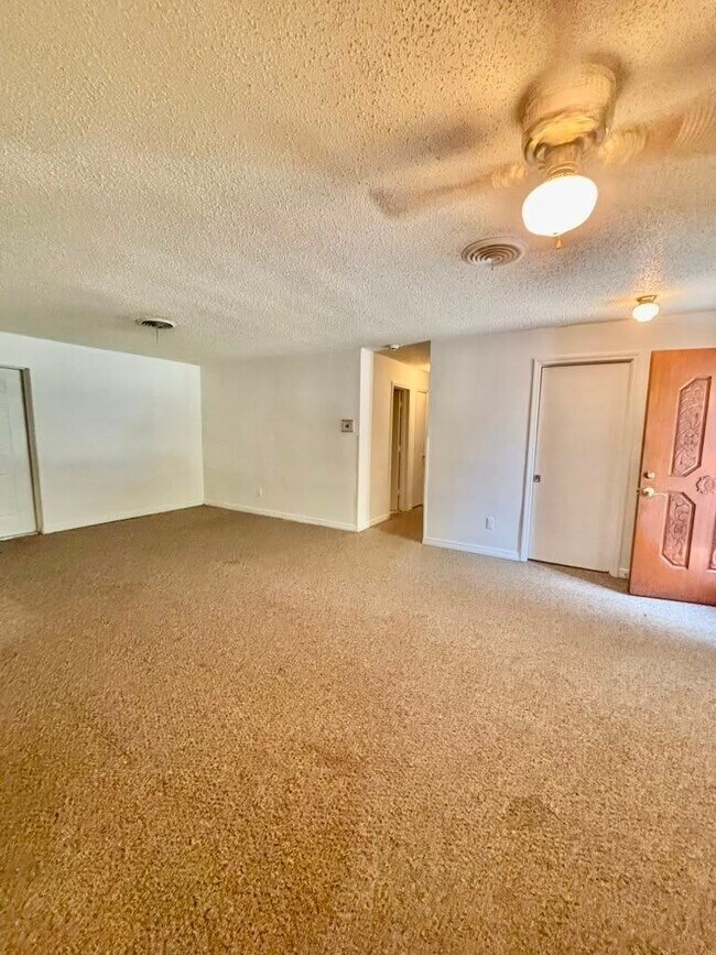 Photo - 1107 Galsworthy Ave