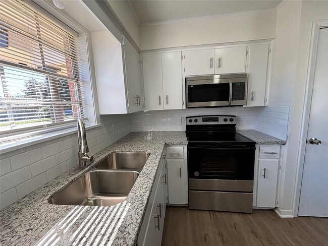 Photo - 1009 Lawndale Ave