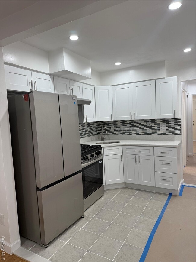 Photo - 108-32 175th St