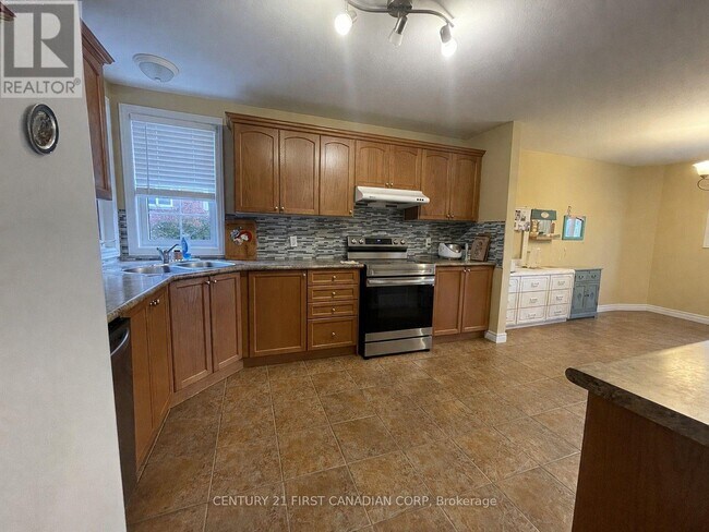 Photo - 2052 Blackwater Rd