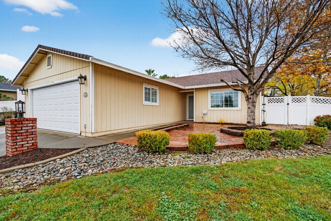 Photo - 1288 Grouse Ct