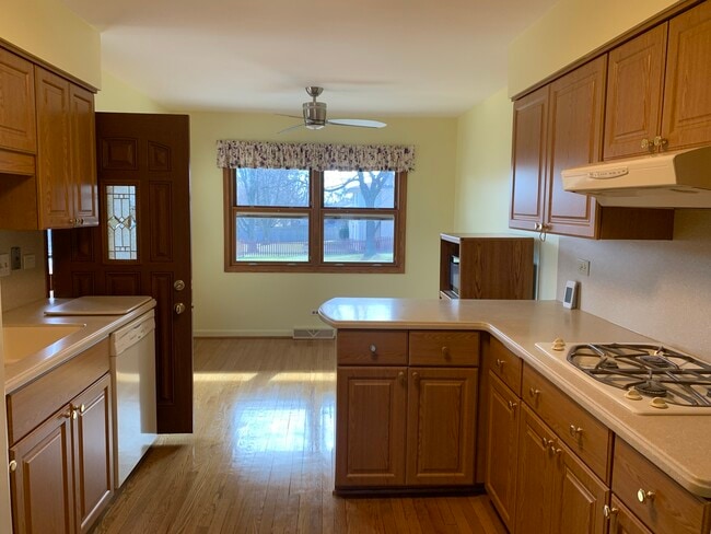 Photo - 7609 Hayenga Ln