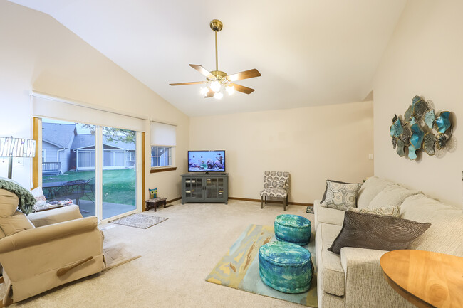 Photo - 21257 Silktree Cir Townhome