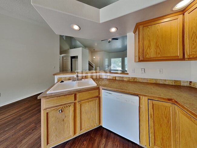 Photo - 3261 N Maplestone Ave