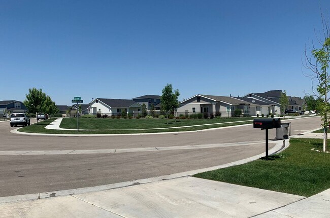 Photo - Move-In Special! $100 off first month's rent! Beautiful 3 bed 2 bath home in the Eaglefield Villa...