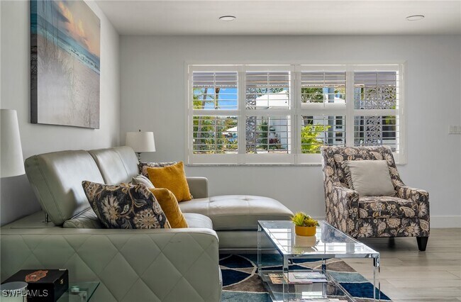 Photo - 1140 Rainbow Dr