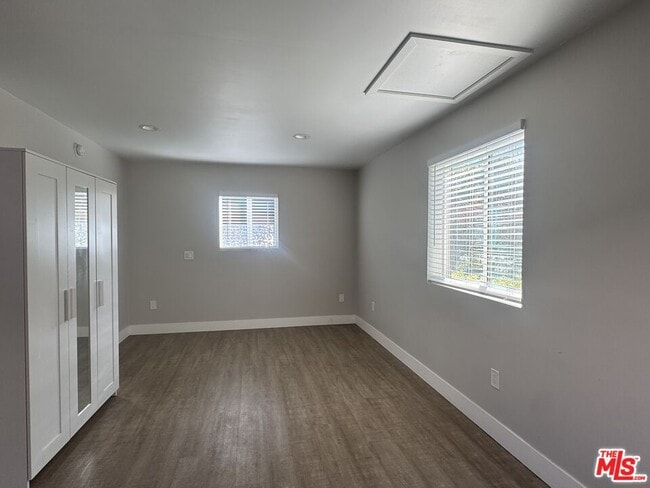 Photo - 5460 Burnet Ave