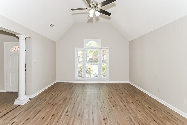 Photo - 1555 Appling Wood Cove N