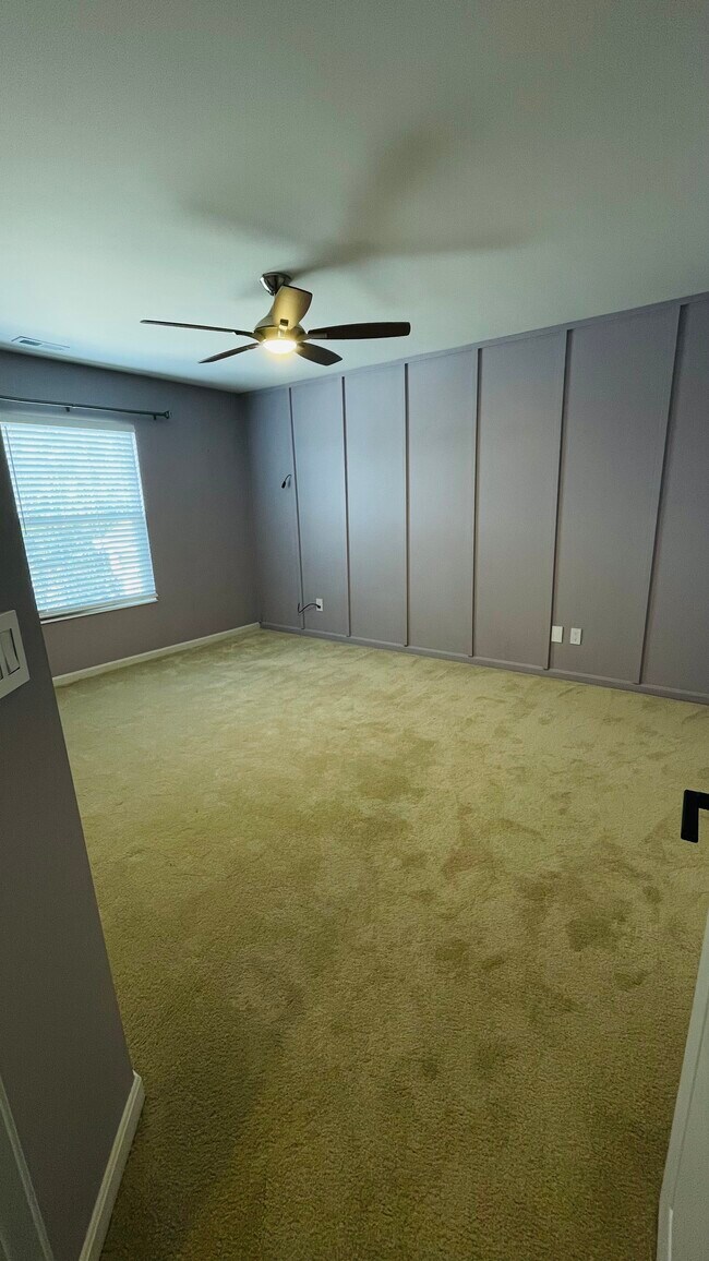 Photo - 422 Breezewood Ct Unidad 305