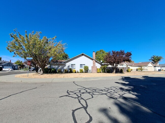 Photo - 801 Capistrano Dr