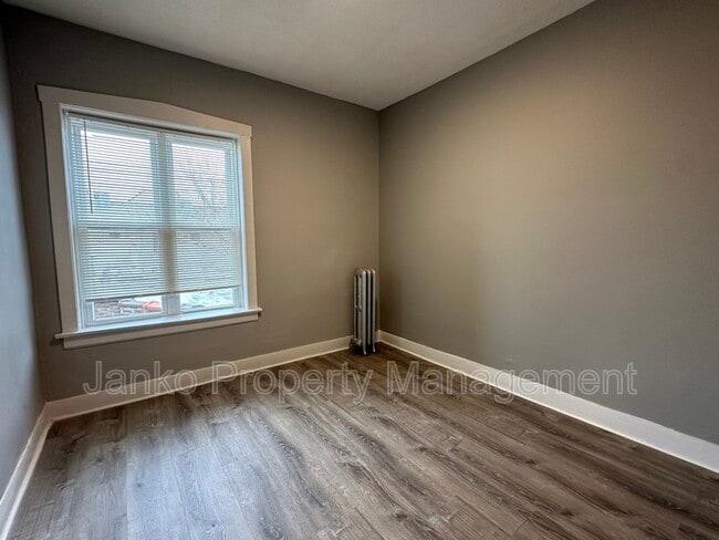 Photo - 6631 S Ellis Ave