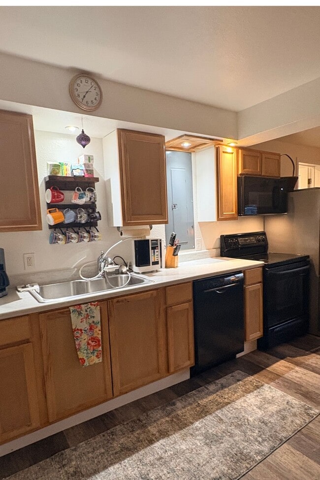 Photo - 731 Fir Pl Unidad 731 Fir Place
