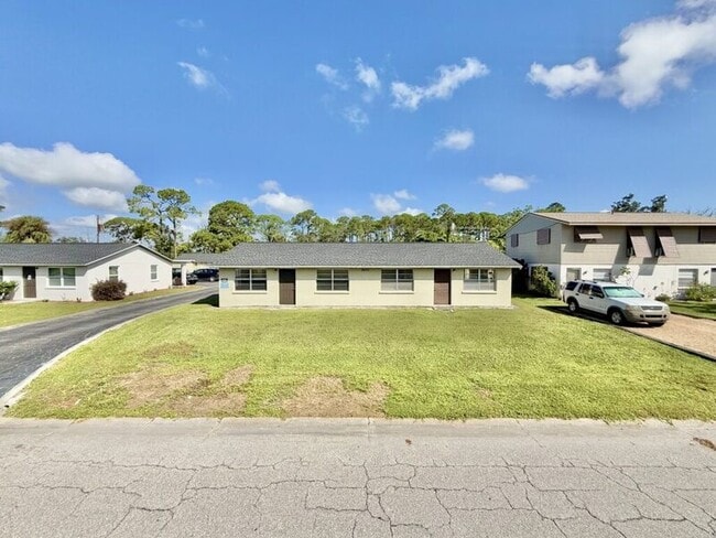 Photo - 7073 Brentford Rd