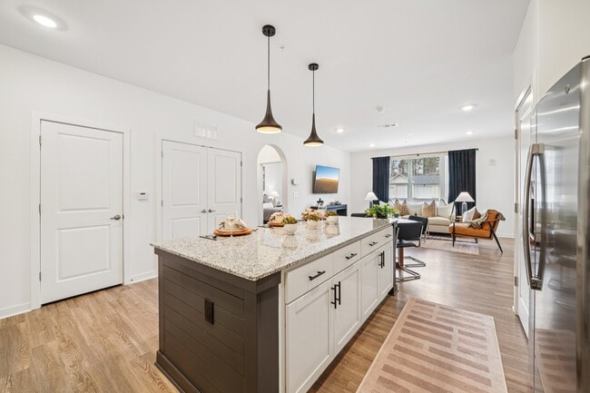 Photo - Colina Hillside