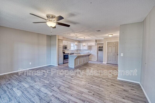 Photo - 306 Ellison St