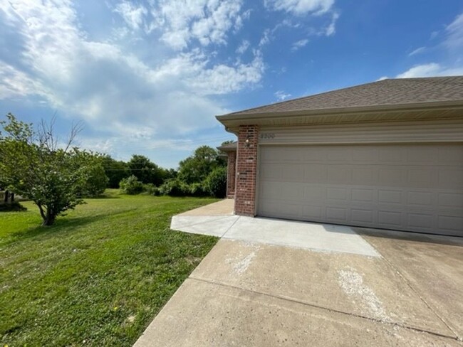 TOTALLY REMODELED - Ozark Walk out Basemen... - TOTALLY REMODELED - Ozark Walk out Basemen... House