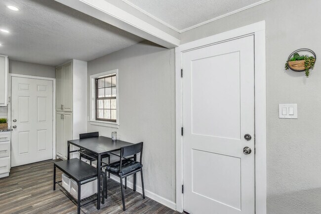 Photo - 1205 Poppy Ave