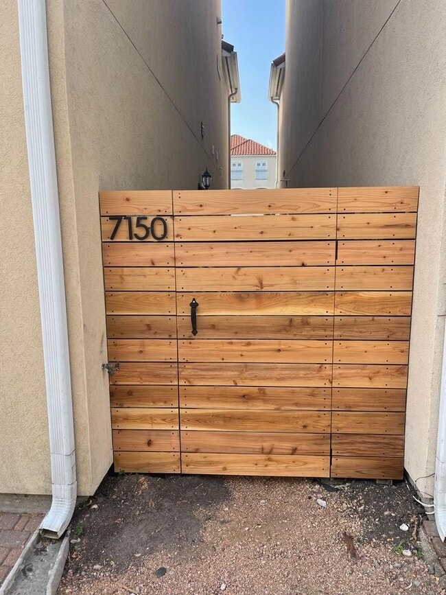 Photo - 7150 Windwater Pkwy N