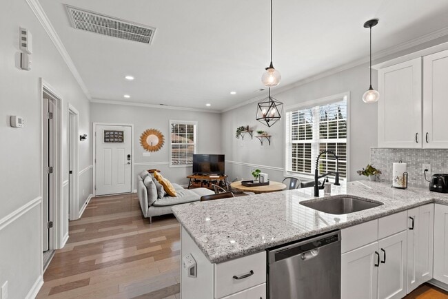 Photo - Gorgeous Home in Durham!