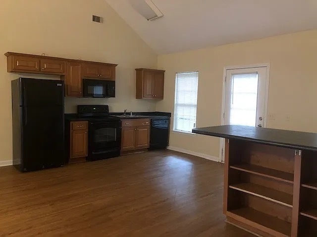 Photo - 704 Guinevere Ct