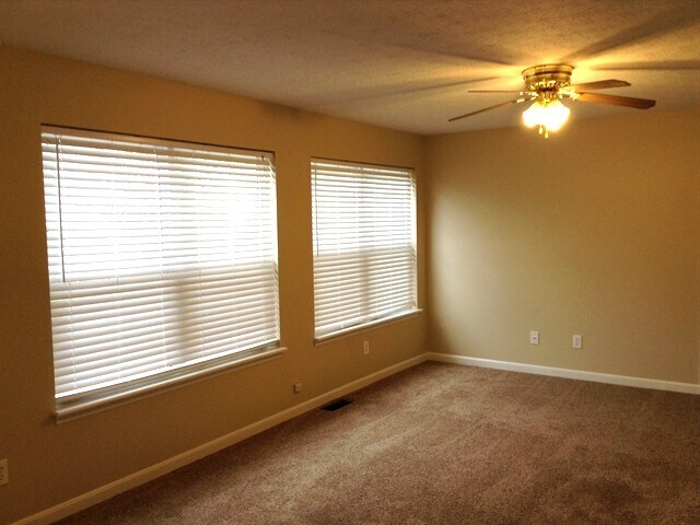 Photo - 11 Glenpark Ct