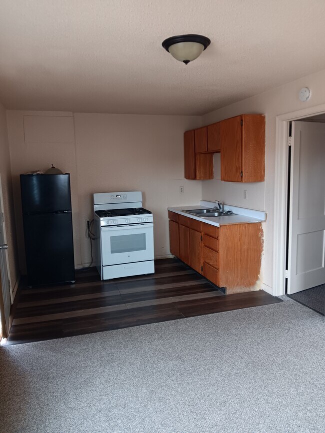 Photo - 215 E Denver St Unit 215
