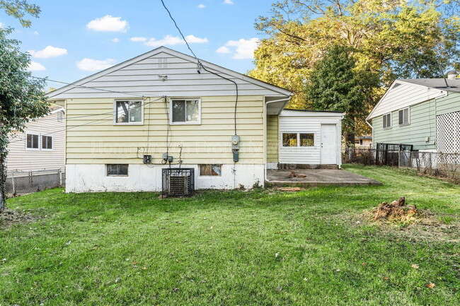 Photo - 212 Mc Alpine Dr