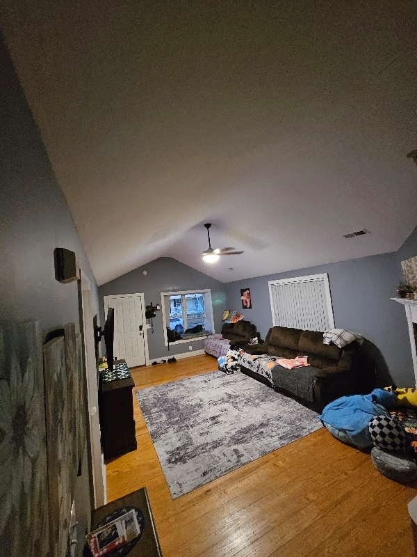 Photo - 2104 Razorback Ln