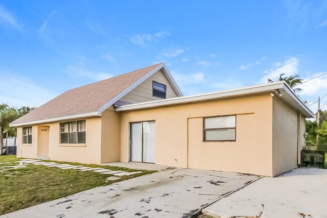 Photo - 4307 Brooks Ave