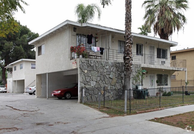 Photo - Loma Vista Apartments