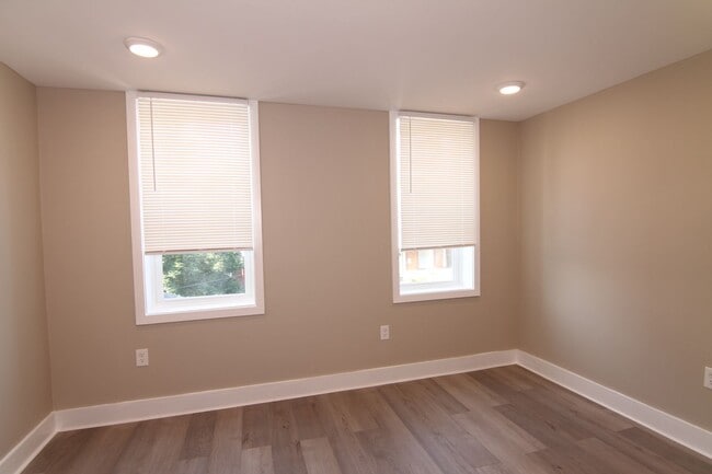 Photo - 1631 Dyre St Unit 1st Floor - Studio - A