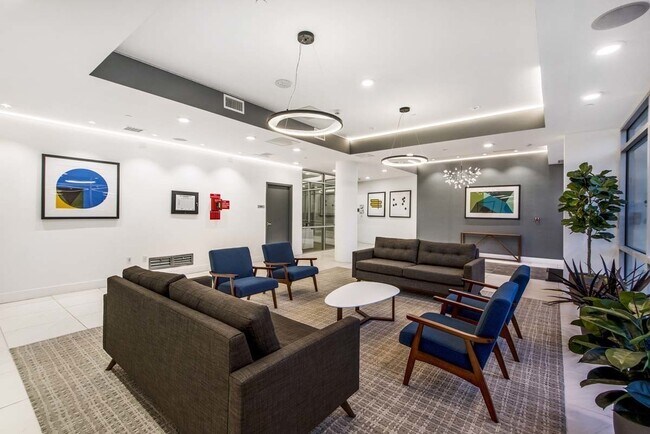 Photo - 455 S Kenmore Ave Apartment Unit 308