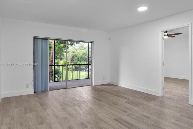 Building Photo - 6201 N Falls Circle Dr Unit 212 Rental
