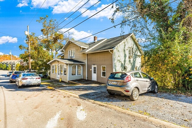 135 Lorentz St Unit A