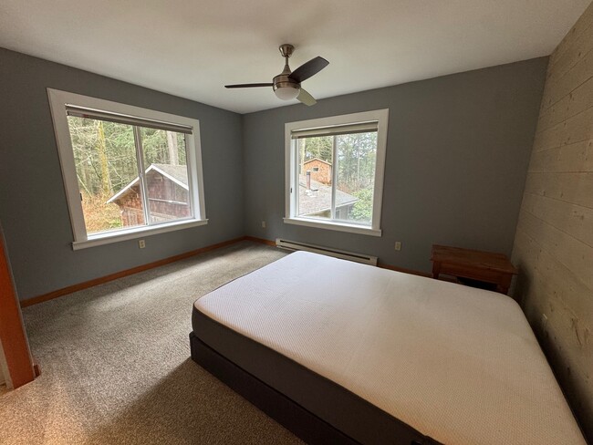 Photo - 28635 Vashon Hwy SW