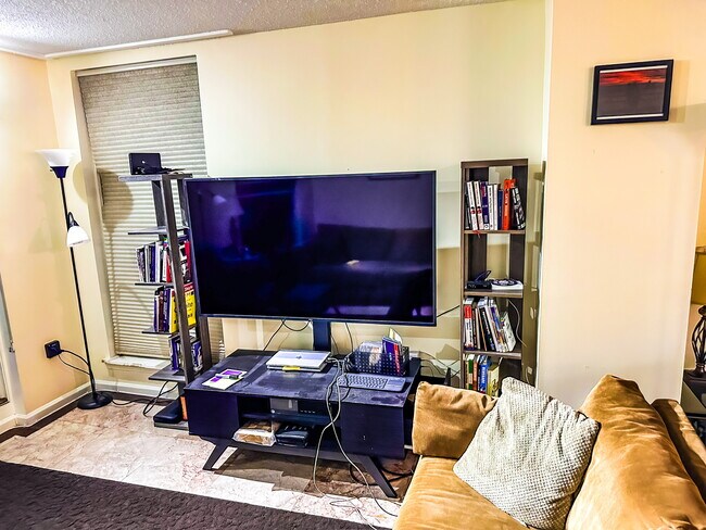 Photo - The Metropolitan Unit 612