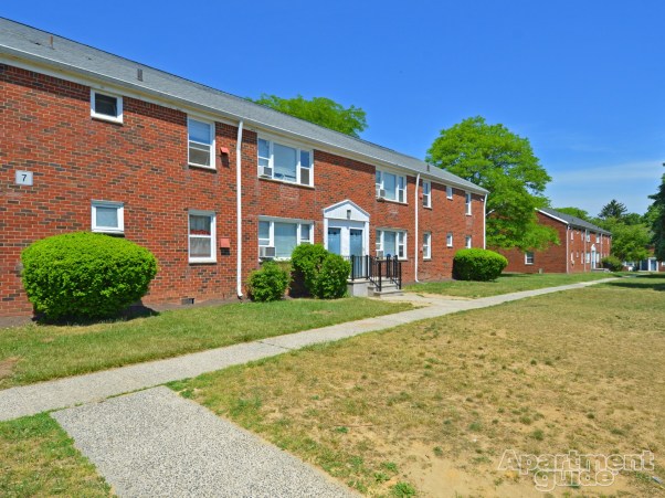 Photo - Deerfield-Westerlea Park Apartments