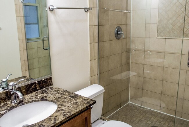 Photo - 849 W Wellington Ave Unit 1