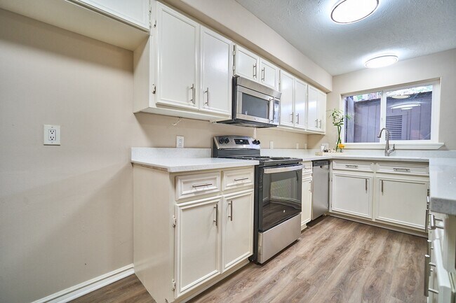 Photo - 10818 Briar Forest Dr