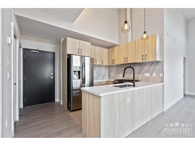 Photo - 14858-14860 60 Ave Unit 302