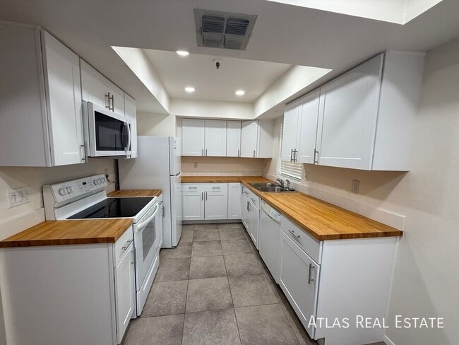 Photo - 4554 E Paradise Village Pkwy N