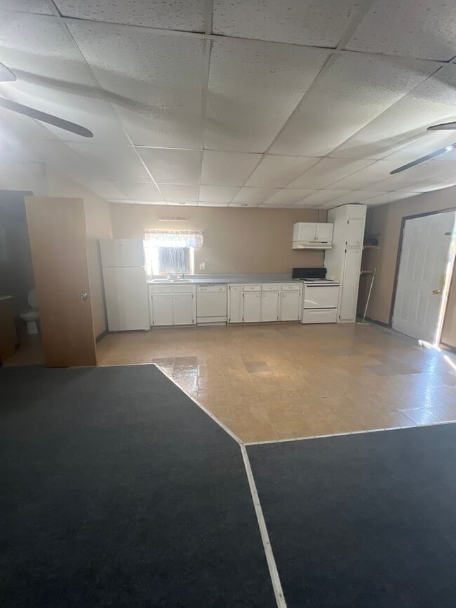 Photo - 2 bedroom home for lease with garage and a...