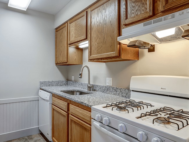 Apartment with Dishwasher!