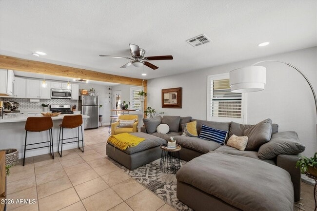 Photo - 1324 E Orangewood Ave