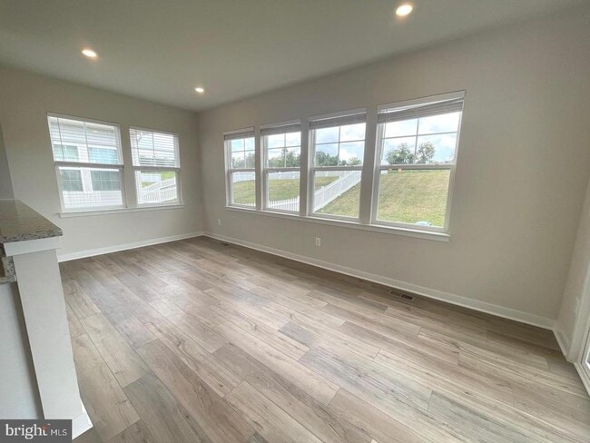 Building Photo - 2328 Hawkshill Dr