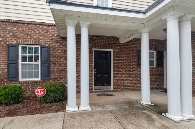 Photo - Beautiful Condo Minutes from Ballantyne wi...