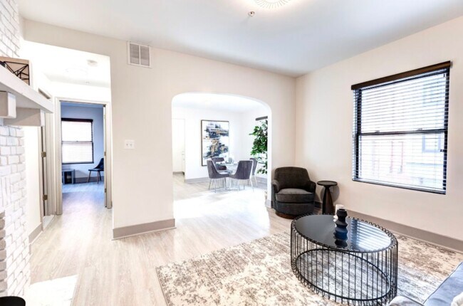 Photo - 19 W Mulberry St