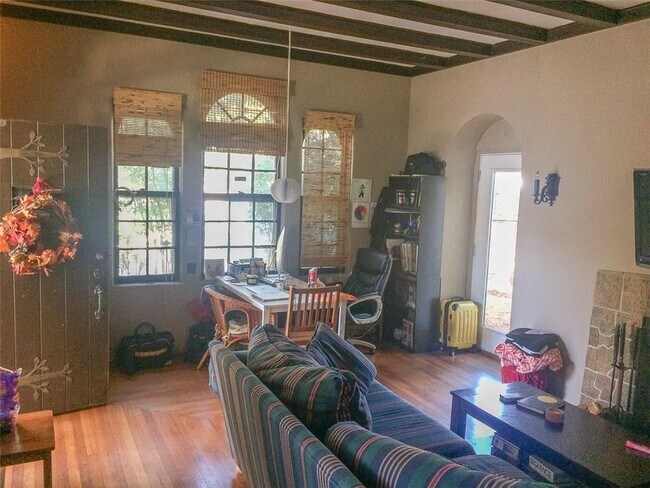 Photo - 3111 Harris Park Ave