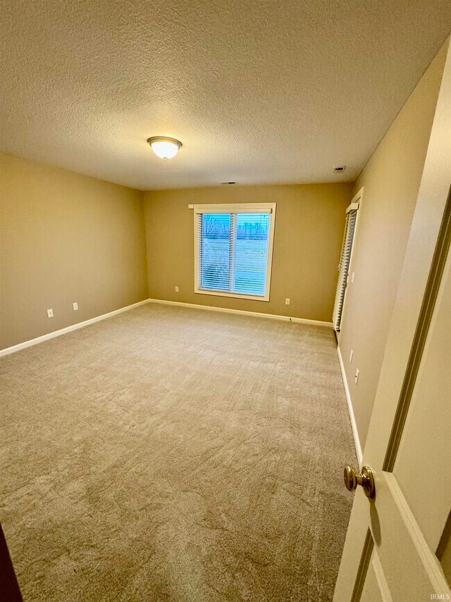 8605 St Joe Center Rd Condo Condo for Rent in Fort Wayne, IN