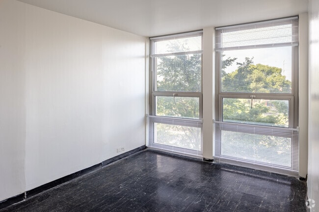 3BR, 1BA - 1050SF - Second Bedroom - Southland Village